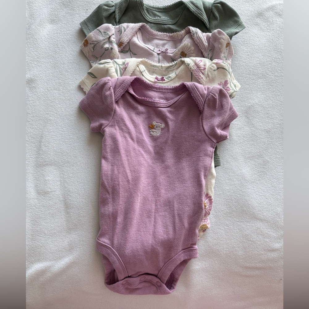 Carters short sleeve 4 piece bodysuits